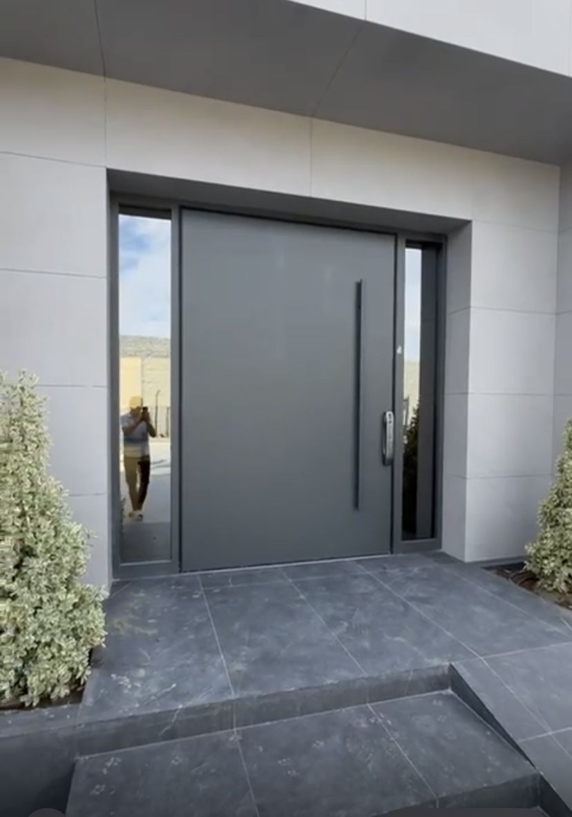 Pivot Kapı PVT-064 - AİS Çelik Kapı